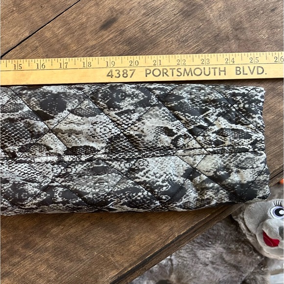 Jones New York Front Zip Quilted Jacket Medium Lined Padded Belt Tie Grey $169 - Picture 10 of 13